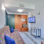 Palace 34 Few Meters From The Sea - Happy Rentals